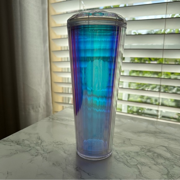 Starbucks 2020 Tumbler Iridiscent Unicorn Diamond Holographic Rainbow 24oz - Picture 3 of 6